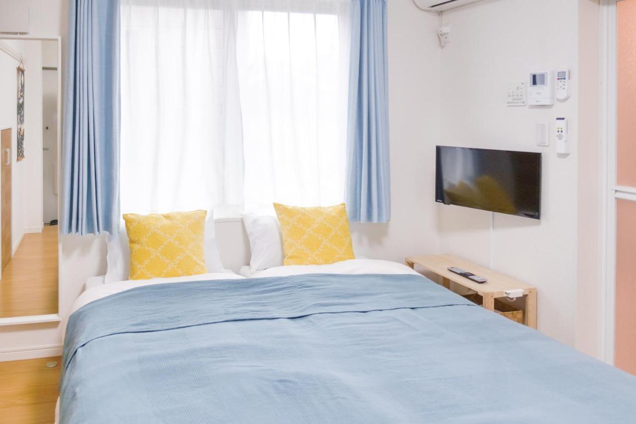Triphome Tateishi New Open/2 Single Beds/big Table/300m Wifi * Tokio