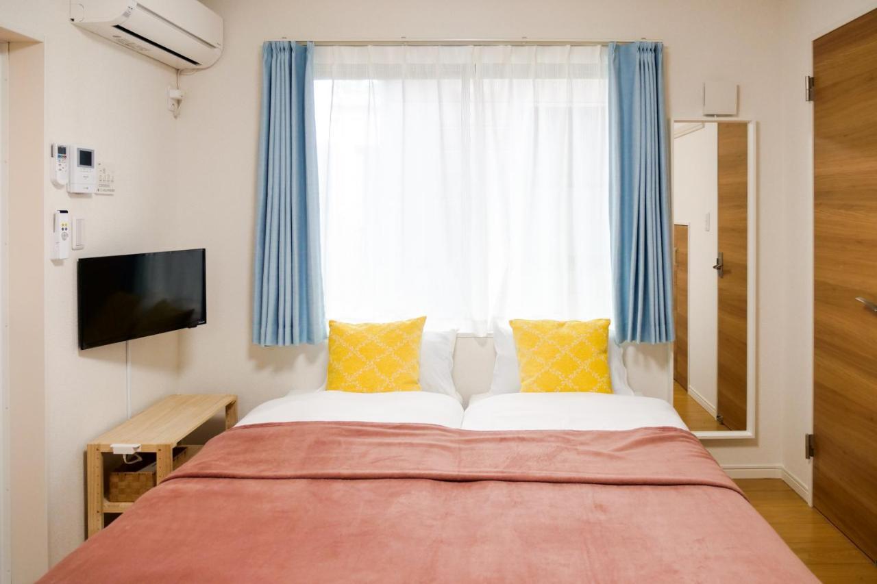 Triphome Tateishi New Open/2 Single Beds/big Table/300m Wifi * Tokio